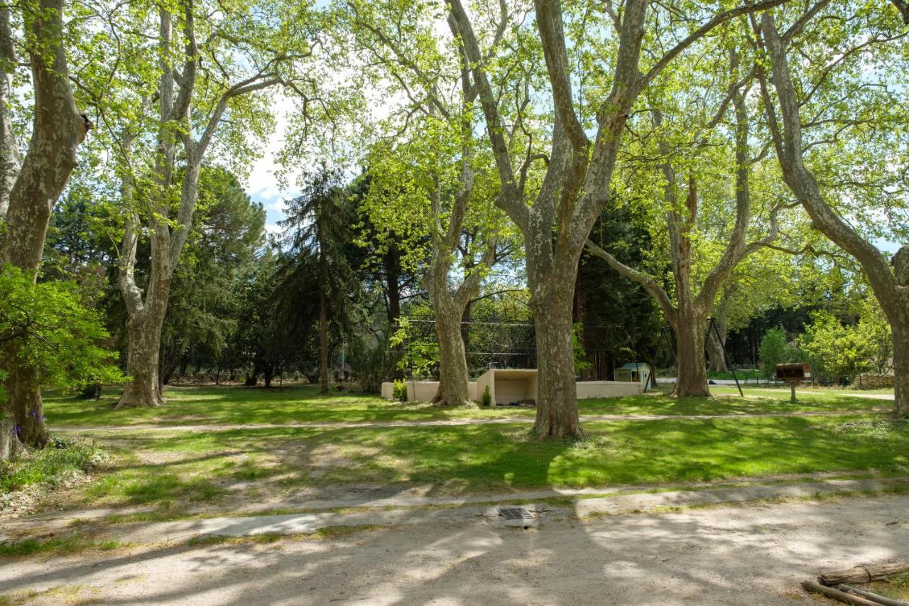 Mas neuf de Romanin : Mas Provençal Familial Saint-Rémy-de-Provence Exterior foto