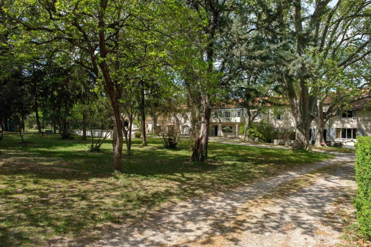 Mas neuf de Romanin : Mas Provençal Familial Saint-Rémy-de-Provence Exterior foto